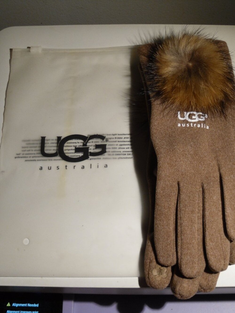 UGG women's gloves new
